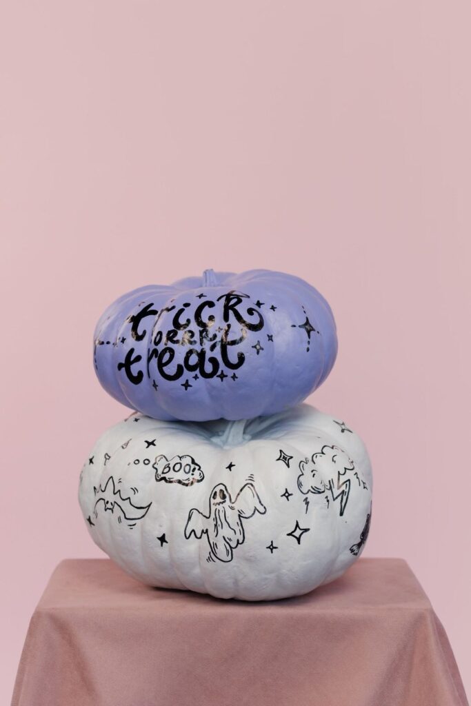 25 Easy Pumpkin Painting Ideas That Look Beautiful 21 Easy Halloween Doodle Pumpkins